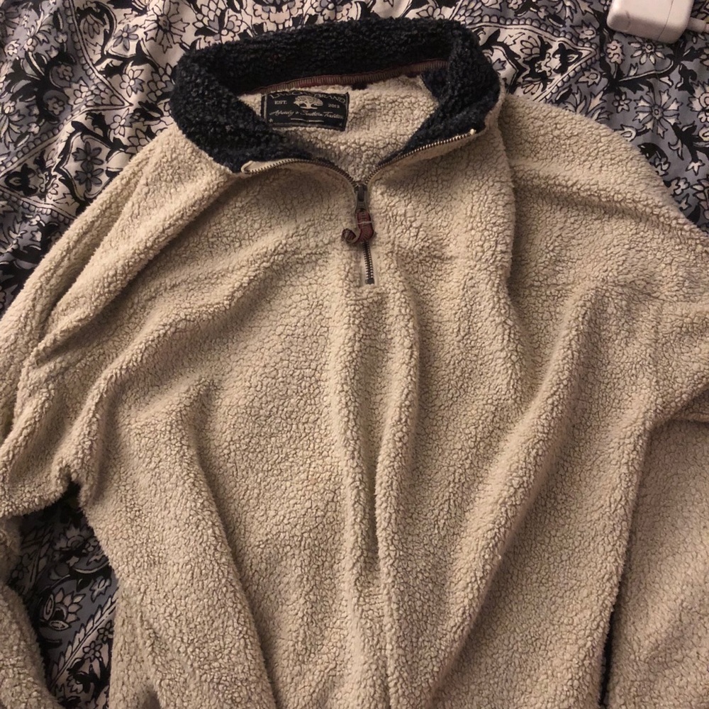 Fuzzy pullover jacket with zipper in front